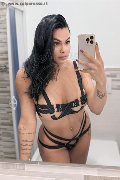 Pavia Trans Gabryella Dantas 380 77 15 397 foto selfie 3