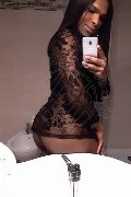 Roma Trav Thais Melo 388 32 39 396 foto selfie 55